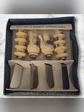 Boston Warehouse Teatime Spreaders - 4 Stainless Steel Knives